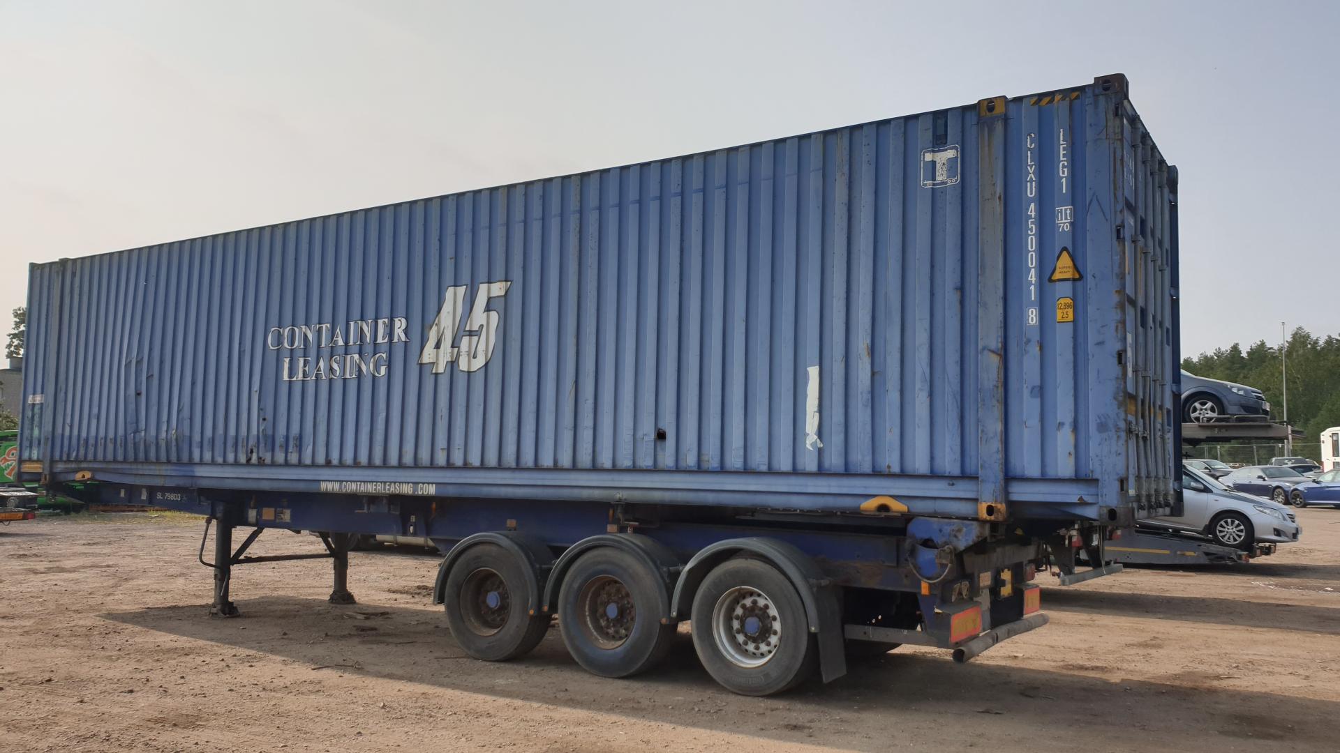 Dennison TRI AXLE (ROR)