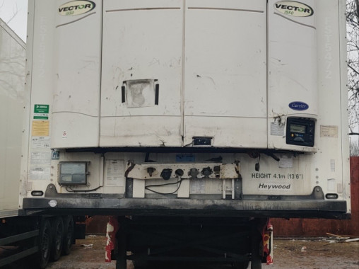 Schmitz TRI AXLE