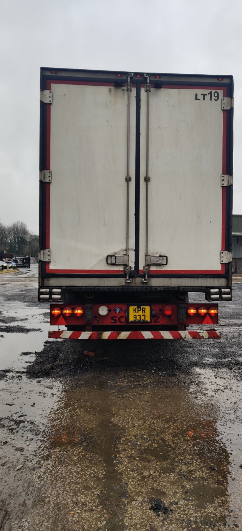 Schmitz TRI AXLE