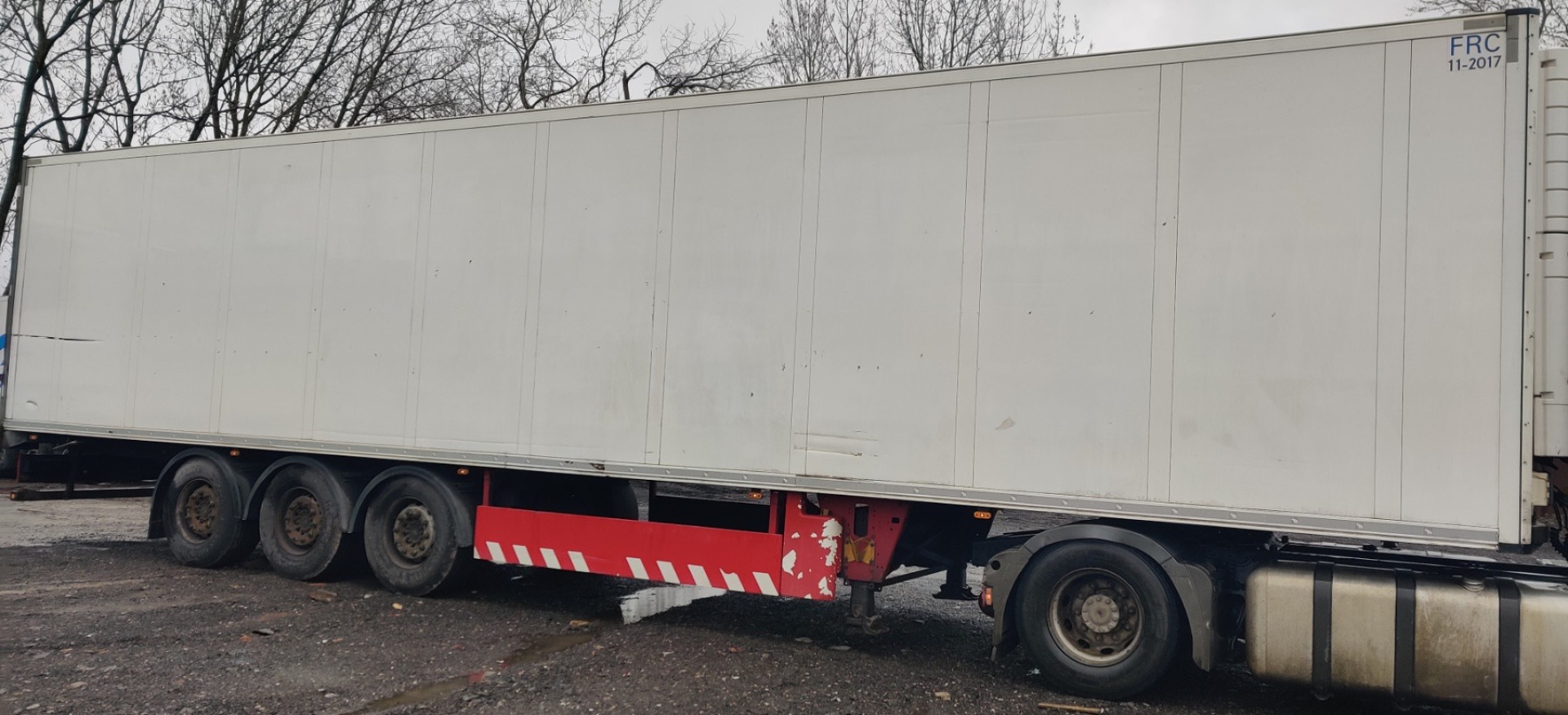 Schmitz TRI AXLE