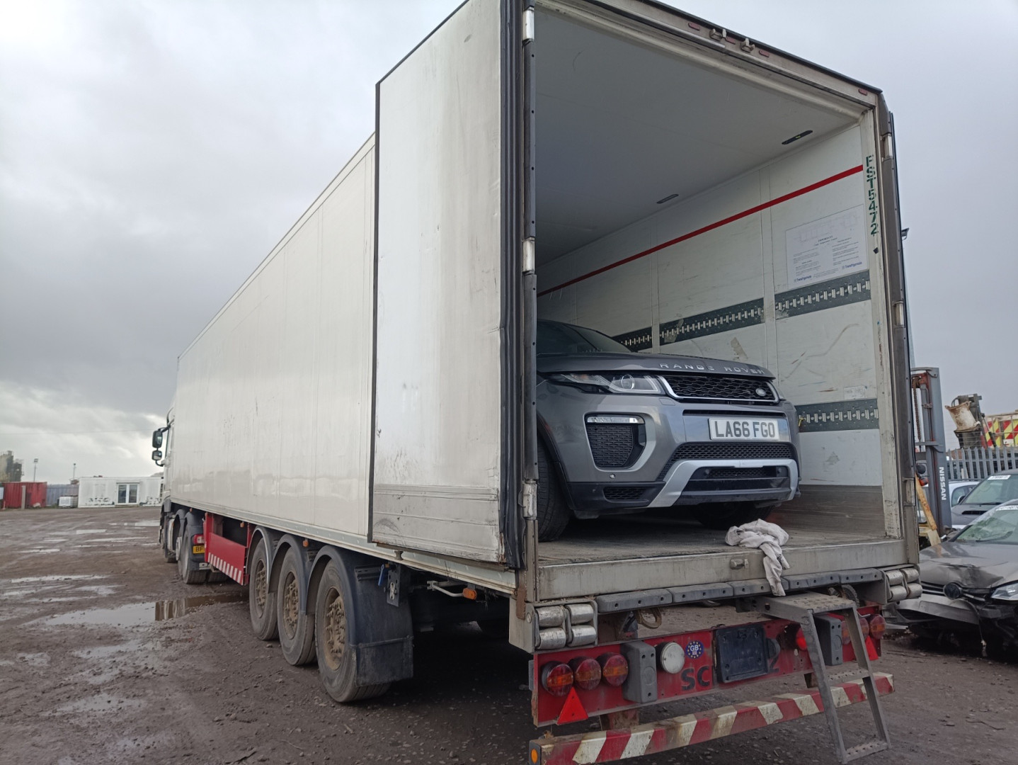 Schmitz TRI AXLE