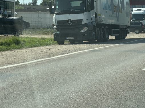Mercedes Benz 2546