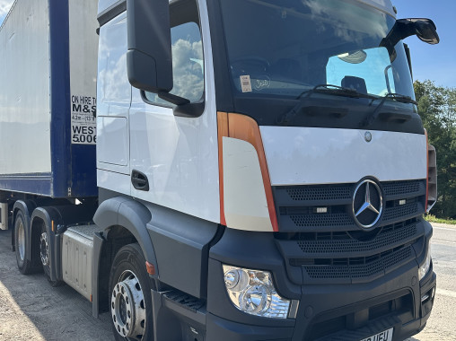Mercedes Benz 2546