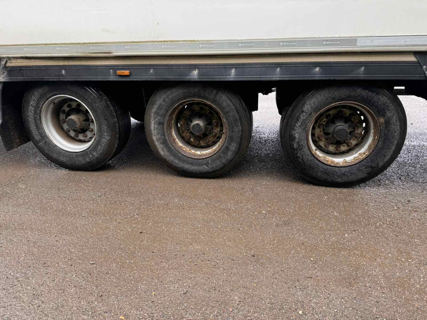 Montracon Tri axle (ROR)