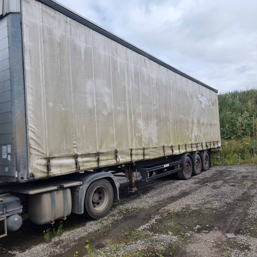Schmitz Curtainsider
