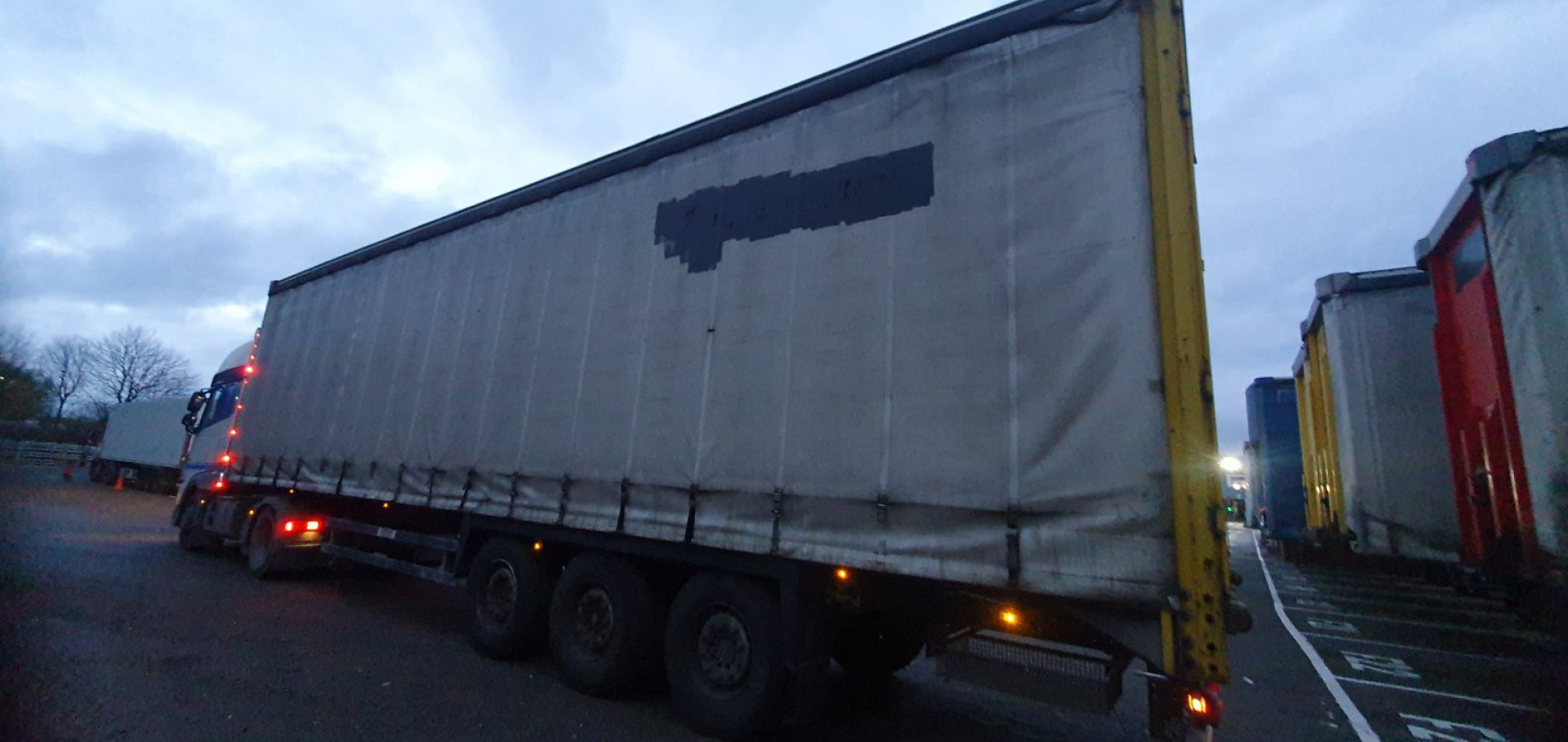 Schmitz Curtainside