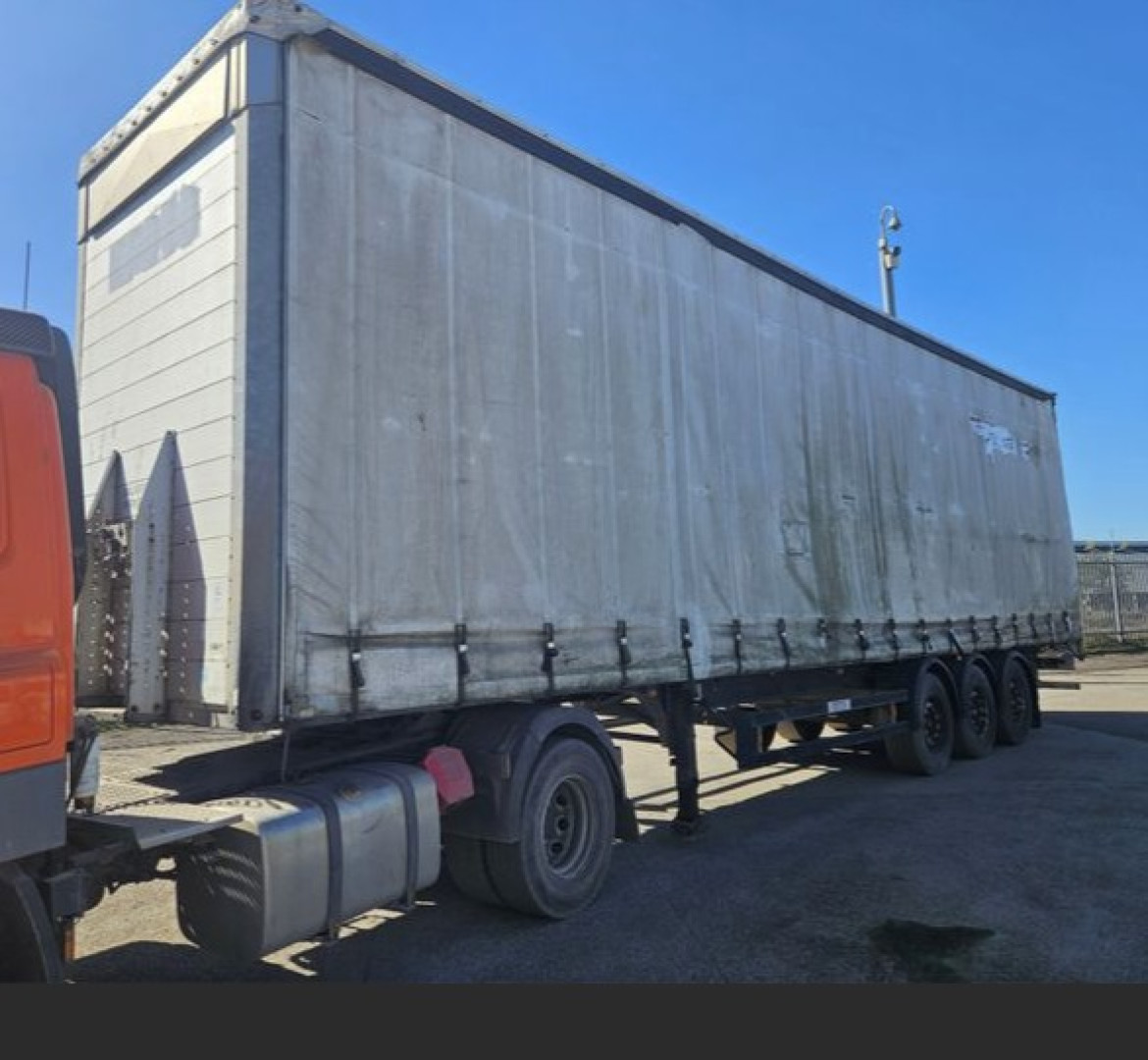 Schmitz Curtainsider